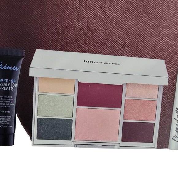 Lune + Aster Fabulous in Five Makeup Set in Bordeaux Bag New in Box Create - Picture 3 of 15